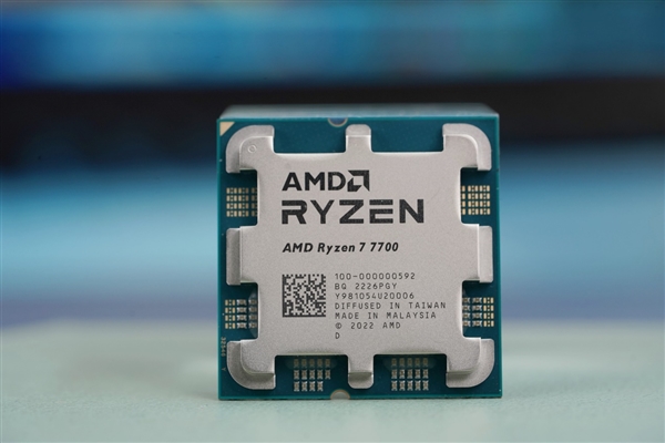 AMD三颗新U齐发！锐龙9 7900、锐龙7 7700、锐龙5 7600图赏