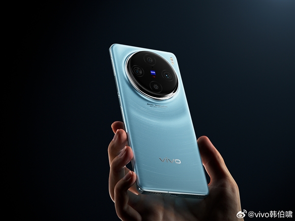 vivo X100外观公布：背部大改革，首次大圆形影像模组亮相